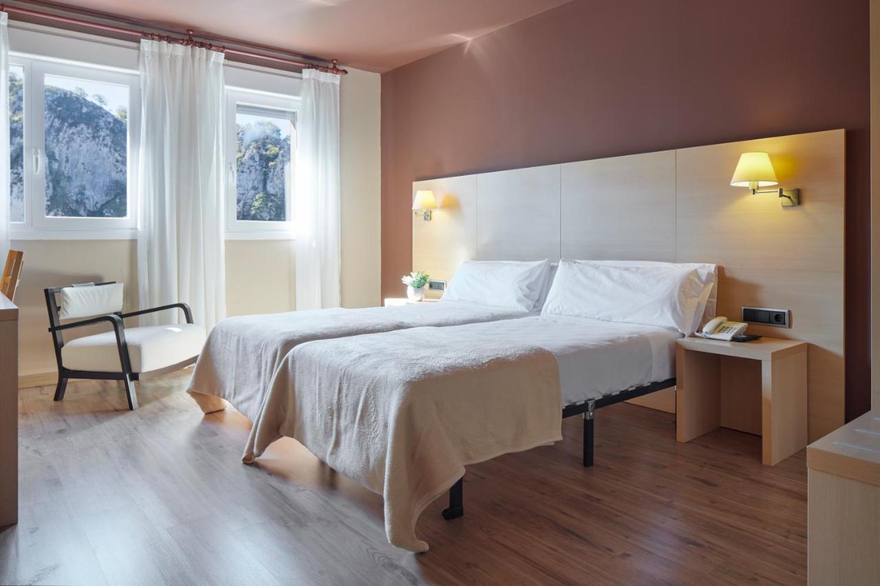 Iraipe Santuario De Arantzazu Hotel Oñate 외부 사진