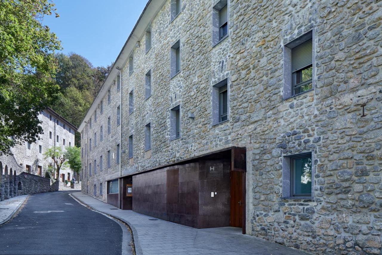 Iraipe Santuario De Arantzazu Hotel Oñate 외부 사진